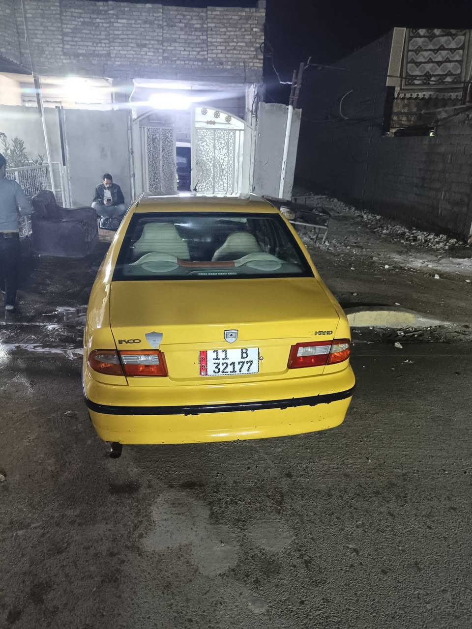 السلام عليكم سياره سمنت للبيع موديل 11 مكينه وقير تبريد كهربائيات صدر خلفي وامامي كفاله سياره بها شويه صبغ شاملغ الخلفي قد شبر الباقي مقفوله رقم انجليزي بغداد تحويل ثاني يوم مكان سبع قصور شارع ابو علي السعر 35 بيها مجال قليل***********
