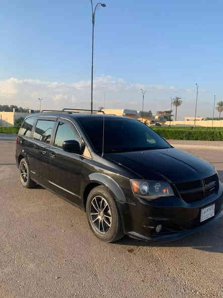 السلام عليكم 
دوج كرفان فئه GT
موديل ٢٠١٩
حادثها جداااا بسيط وبدووووون ايرباك 
فقط جاملغ وبنيد ومبدل بلادي 
جاهزه من جميع النواحي

المواصفات  
بيبان وجنطه كهرباء
كشنات منفصل 
٣ قطع تبريد
شاشه اعطال
فرس سقف 
كشنات جلد مع تدفئه في المقاعد الأمامي 
ستيرن هيتر 
داخل اسود 
مضخم صوت بلادي 
بردات بلادي خلفيه 
فرس وسطي
وباقي مواصفاتها معروفه 
السعر (188)ورقه
رفم بغداد بأسمي فحص وهزه جديد 
تحويل مباشر 
مكاني بغداد كميره قرب الجزيره السياحيه 
*********** سيد أمير
