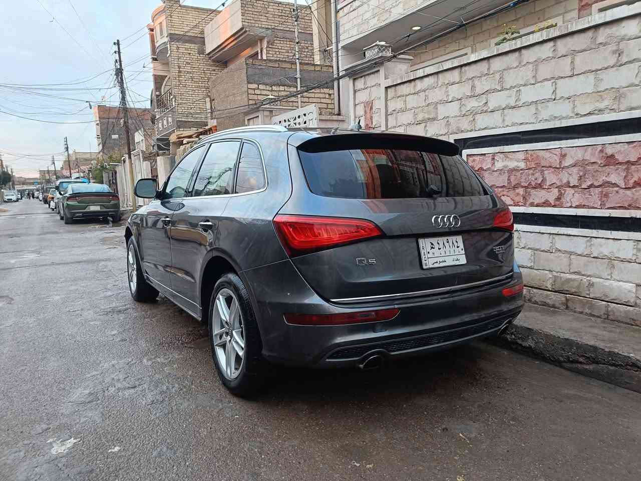 للبيع فقط 
السعر 95 ورقه للاتصال***********
اودي Q5 كواترو S line موديل 2016 رقم بغداد معوقين المده منتهيه التحويل ثاني يوم ابيع شرط التحويل
محرك 6 سلندر بلادي 3.0 محرك وكير مكفولات 
التبريد وتدفئه شغالات
بصمه . بانوراما . فور ويل .شاشه 
كشنات جلد كهرباء . تحكم استيرن . صندوق كهرباء 
تخم تاير نظيف الصدر الامامي وسط
مكفوله من الصبغ والضربه 
وارد امريكي التقرير نسبة غرق بسيطه 
السياره بامريكا تعمل وتسير صورة الحادث موجوده ويا الصور بالعراق بيها بارد بسيط
السياره مكفوله من اي مشاكل كهربائيه
المكان بغداد الزعفرانية
