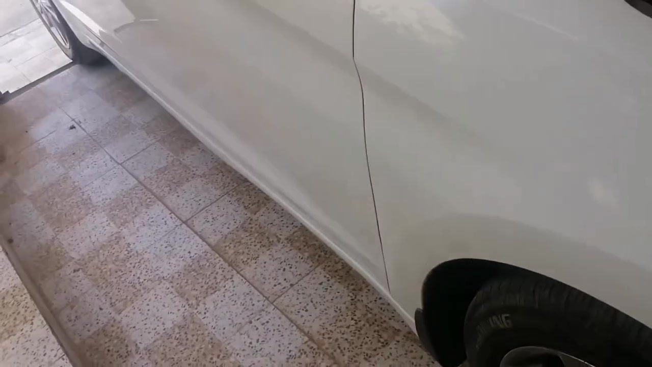 للبيع انترا 2018 خليجي بيهة بنيد مبدل  وبيهة شخط بل بابين بجهت الايمن مامفتوح بيهة دواخل  ***********
