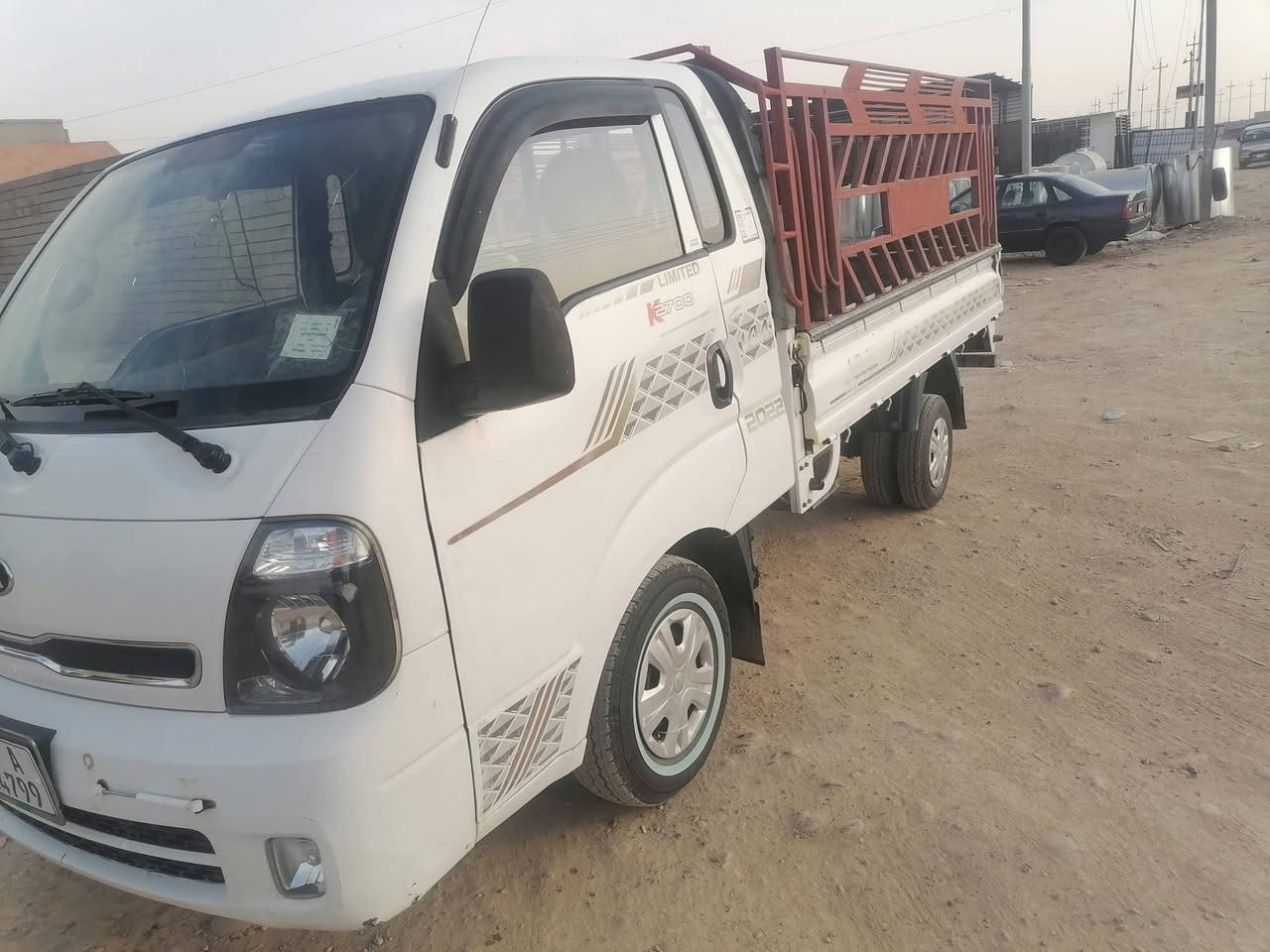 كيا موديل ١٨ رقم صلاح دولي سياره حلوه سنويه بسمي نضيفه مكفوله كير محرك شرط اتريد وكاله او تحويل السعر ١٢٢ رقم الموبايل ***********
