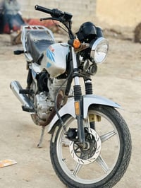 سلام وعليكم دراجه دايوند عضم سلفري موديل عشرين اوراق صولي رقم 07771004...