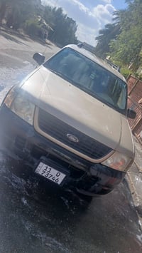 فورد اكسبلورر • ٢٠٠٥ • بغداد شارع فلسطين