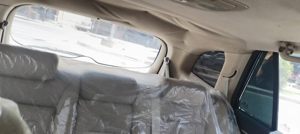 🚗 هيونداي سنتافي 2010 (نص فول) - للبيع 🚗
السيارة بحالة ممتازة وجاهزة للاستخدام، ومواصفاتها كالآتي:
 الموديل: 2010
 المواصفات: خليجي
 المحرك: 6 سلندر (V6) قوي واقتصادي بحالة ممتازة.
 عدد المقاعد: 7 راكب (3 قطع تبريد)
 الدفع: فور ويل (4WD / 4x4).
✨ مواصفات الـ (نص فول) للسيارة:
 فتحة سقف (سلايد روف).
 شاشة لمس متطورة مع كاميرا خلفية عالية الدقة.
 تحكم ستيرن متكامل (جهتين).
 حساسات خلفية أصلية للمساعدة على الوقوف.
 نظام فرامل ABS مع مانع انزلاق.
 كشافات ضباب أمامية.
 ويل كروم بلادي حجم 17.
 إشارات بالمرايا الجانبية.
🛠️ 
 السيارة مكفولة من الحادث والضربة.
 توجد تعديلات "بارد" بسيطة جداً (صور السونار والفحص مرفقة )
📝 
 رقم أربيل،  والتحويل ثاني يوم.
💰 السعر: 133ورقة : قابل للتفاوض البسيط بعد المعاينة
📍 مكان السيارة: بغداد
📞 للاستفسار والتواصل(*********** )
