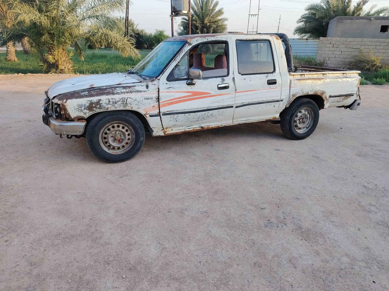 سلام عليكم تيوته لبيع موديل 92 نضيفه سعر 17 بگان سماوه ***********
