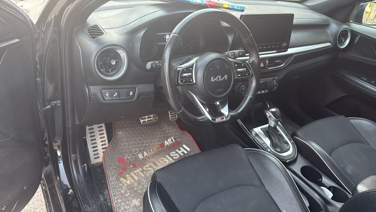 فورتي موديل 2023 بيها ضربه جاملغ وبنيد وارد امريكي سعر المطلوب 135 ورقه مكان بصره طويسه 
رقم راعيها ***********
