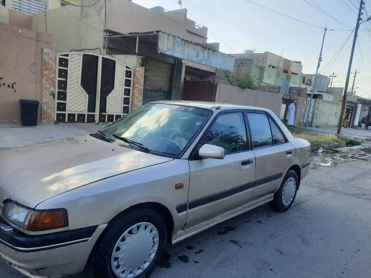 مازدا حجم ٣٢٣ سياره مال بيت محرك سيفيا ١٦٠٠ كير عادي السياره جاهزه من جميع النواحي كير محرك حداديه كله شرط سياره حلوه داخلها خارجها كله نضيف سعر السياره ٣٤بيها مجال بيها كاربون بانزين مكان السياره  موصل
***********
