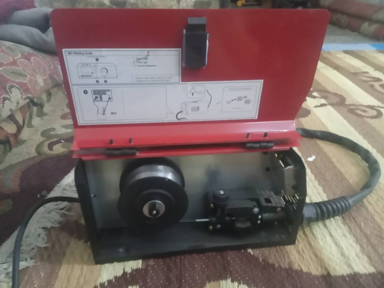 مكينة لحيم ميك بدون غاز مع بكرة سيم اضافية بالة ألماني جديد بالكارتون قبل ٣ اشهر اخذتهة ٨٥ الف اريد ابيعها ٦٠ الف العنوان بغداد الخطيب قرب مركز الشرطة
للاتصال واتساب ***********
ملاحظة/ سبب البيع ما اعرف الحم بيها .
