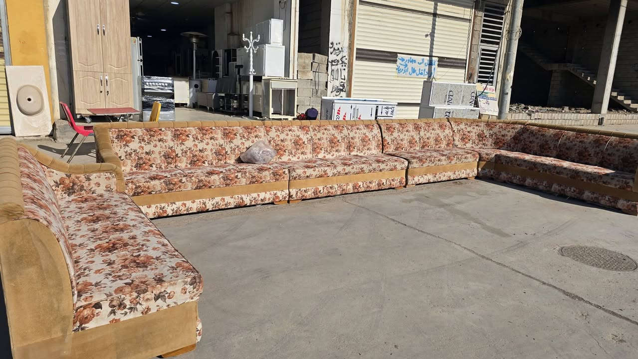 ديوان 16 نفر  شغل ايد قوي نضيفه   (يرهم  مراوس ) 
🌷🌷🌷🌷🌷🌷
اشتري غراض بيت مستعمل تخم ديوان كاونتر ميز طعام غرفه نوم ثلاجه مجمده غساله راسلونه خاص صوره 
🌷🌷🌷🌷🌷🌷
خانقين/ شارع مستودع خلف مركز شرطه ازادي [مزاد المندلاوي]
***********☎️
***********☎️
