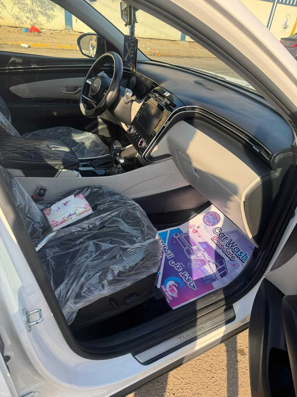 توسان 2023 ماشيه 31 ألف   سعره 210  رقم بغداد الجديد هذا رقمي ***********
