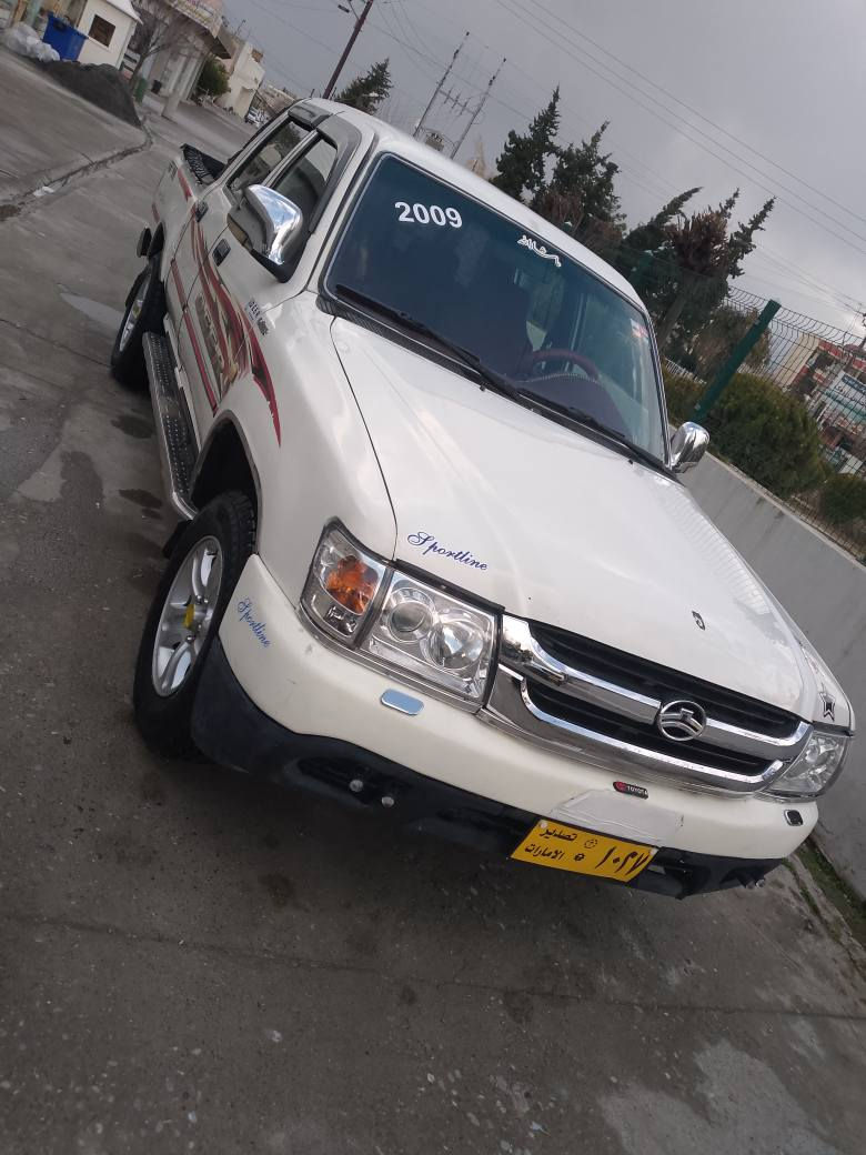 ***********
دێرمۆدیل2009
مە کینە بە خ
مە نە فێستی ئە سڵی بە شە رت
دوپارچە ی بۆیاغە بێناو
چوارتایە ی لۆکی جە بە لی بۆبە ستراوە 20ڕۆژە
گێڕو مە کینە و ئە کسل بە شە رت
تە قە وڕە قە بە شە رت سە یارە کە زۆر زۆر خاوێنە کارە بایی کامل ئیش دە کات 
سحری57گە ڵاوکە مێک محامە لە رانية, السليمانية
