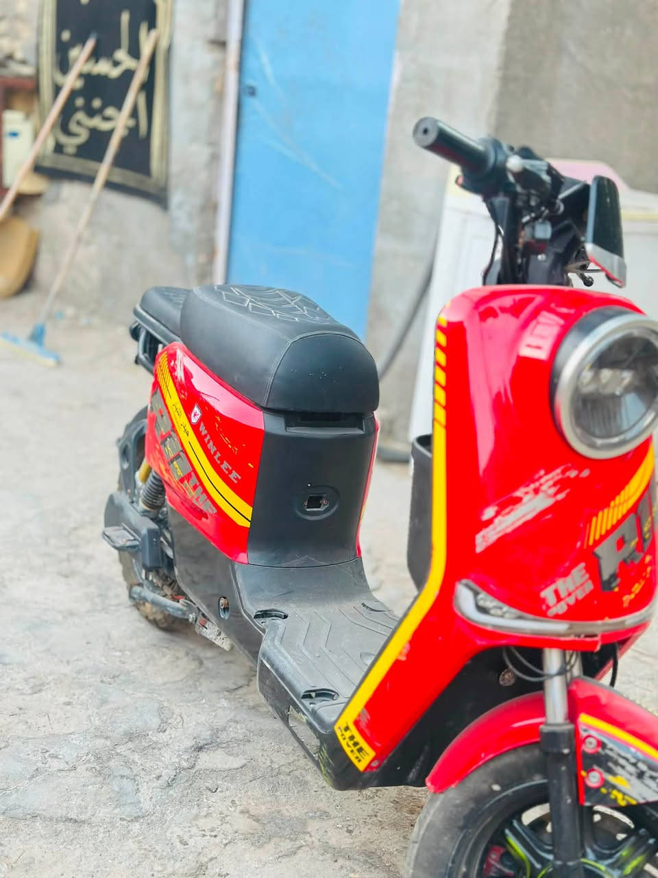 R11
سرعتها 100
بسعر مناسب كلش
عوزها بطاريات بس 
جانت متروكه 
شراي راسلني واتساب ***********
