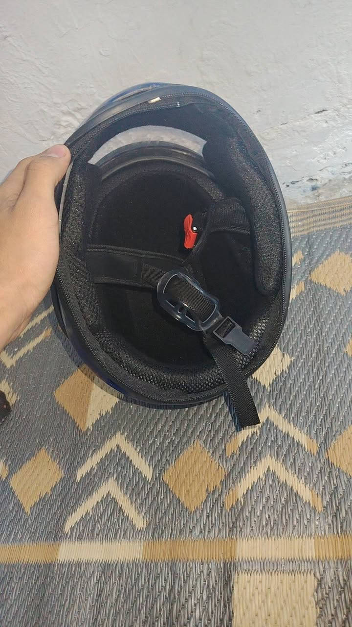 السلام عليكم  
خوذه للبيع قويه جديده
السعر اللي يرضى الله
***********
مكانك مدينه الصدر
