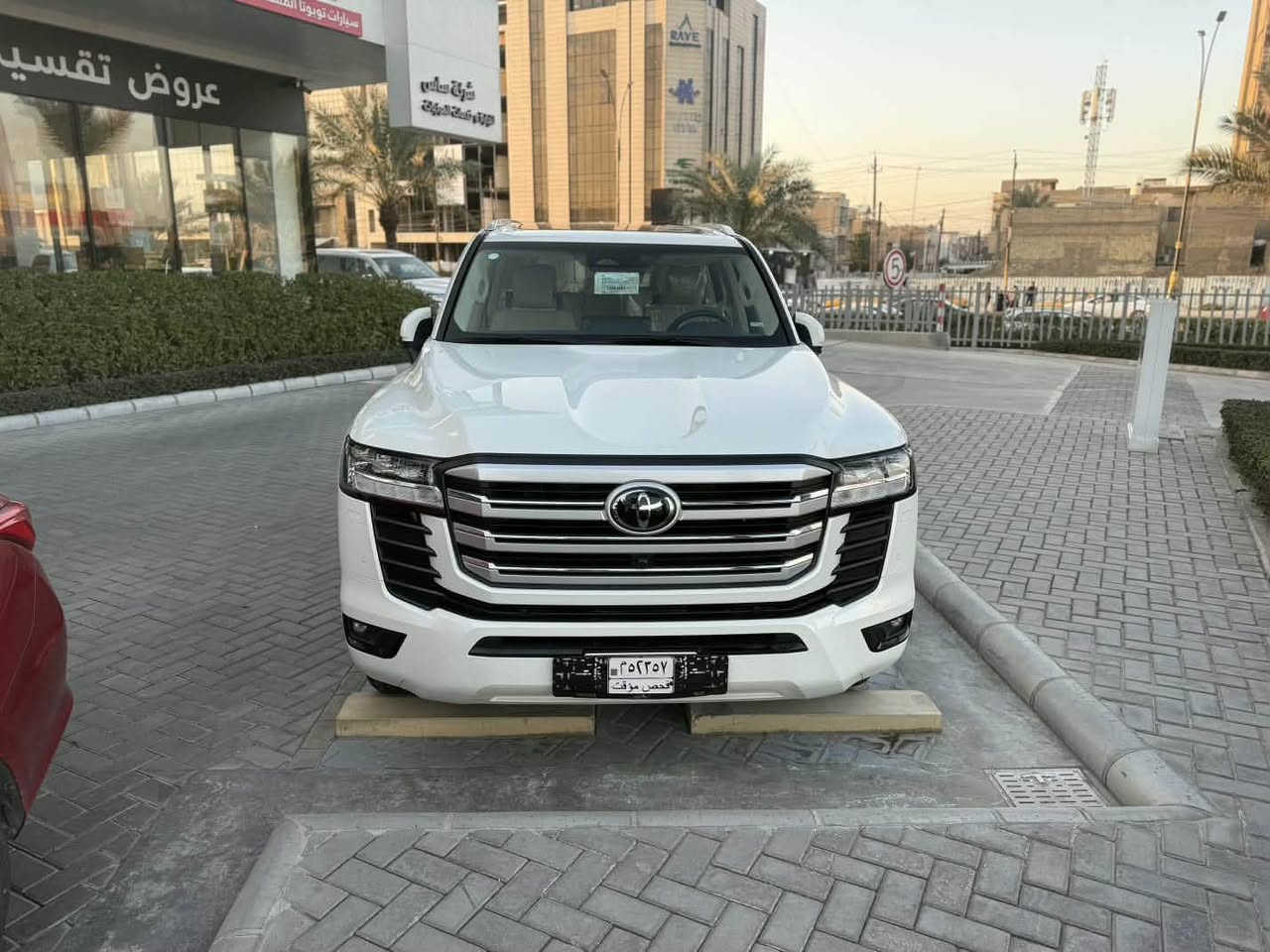 السلام عليكم 
للبيع فقط ونقدا لاندكروز ٢٠٢٥ زيرو مرقم بغداد بسمي ورقمها حلو مرتب شبه مميز 
Tss فول ام رادار امامي خلفي تحديد مسار اربع كامرات شاشه كبيره ساز ضمان للعلم اني ماخذها زيرو من شركه ساز مكاني بغداد 
***********
