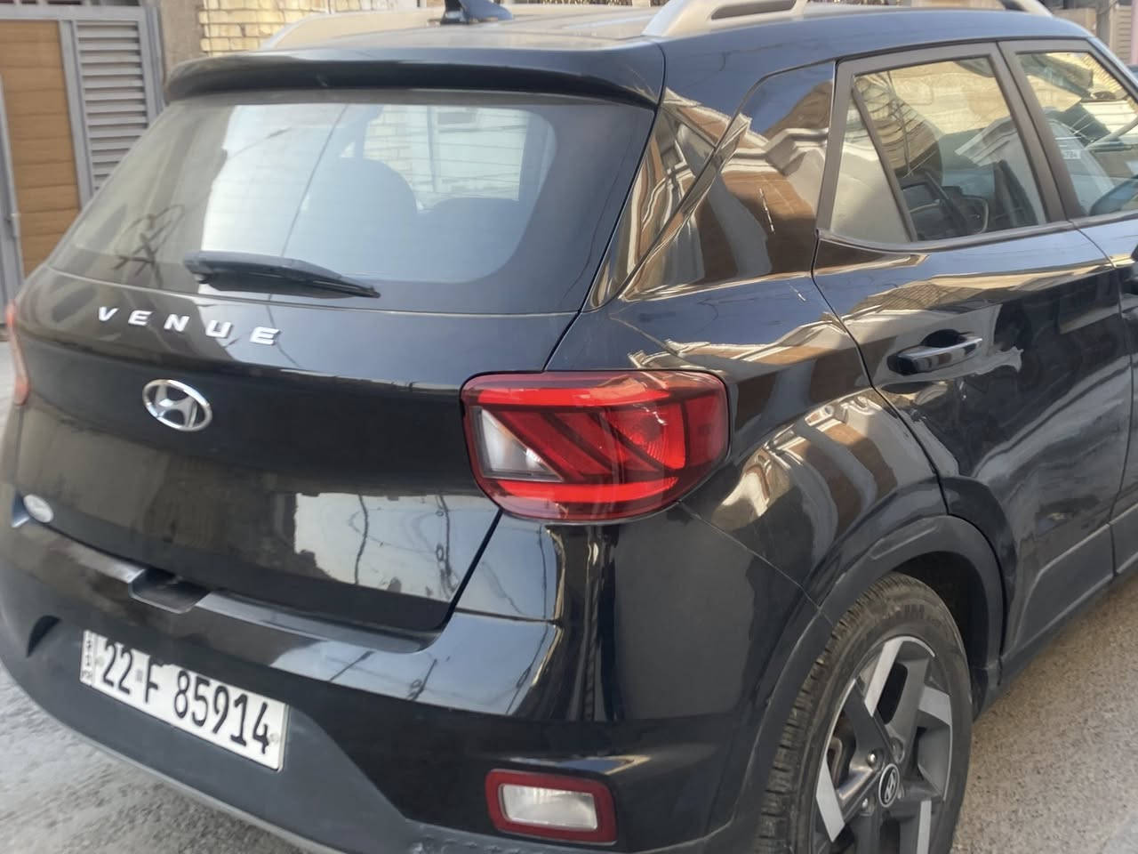 سلام عليكم
هونداي فينو 2021

حادث فقط  طرف جاملغ لخلفي  صار بيها صبغ 3 قطع جاملغ خلفي وباب خلفي باب جنطة كلير فقط

موصفات
رادار امامي خلفي
نقاط عمياء
شاشة كبيره
كار بلي
مود درايف
تحديد مسار
مثبت سرعه
تحكم ستيرن
مري كهرباء

سياره بسمي 
السعر 125 ورقة 
مكاني بغداد
***********
