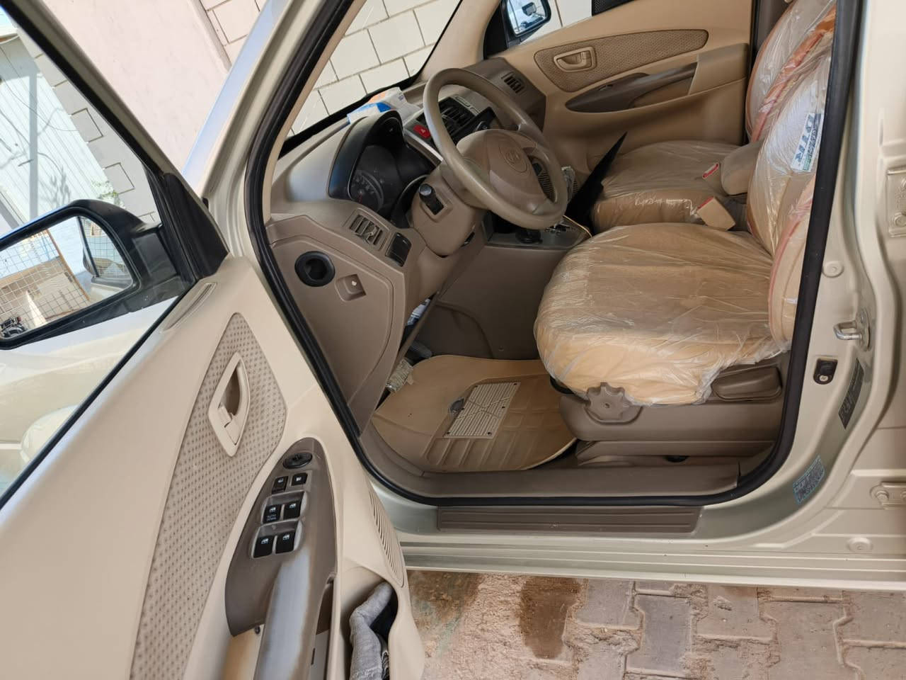 سلام عليكم هونداي توكسان 2009
سياره كفاله من ضربه وتبديل بيه بنيد صبغ اثر جراد وبيه شويه بل قماره جراد 
سياره كارتون مكينه 2000 دوش 
سياره حداده كير مكينه كفاله 
تبريد جديد تخم تاير شاشه كامره
سياره باسمي سنويه 2029
مكانه بصره حي الشرطه شباب انه مجرد ناشر خابرو ع صاحب سياره 
سعره 115$
***********
