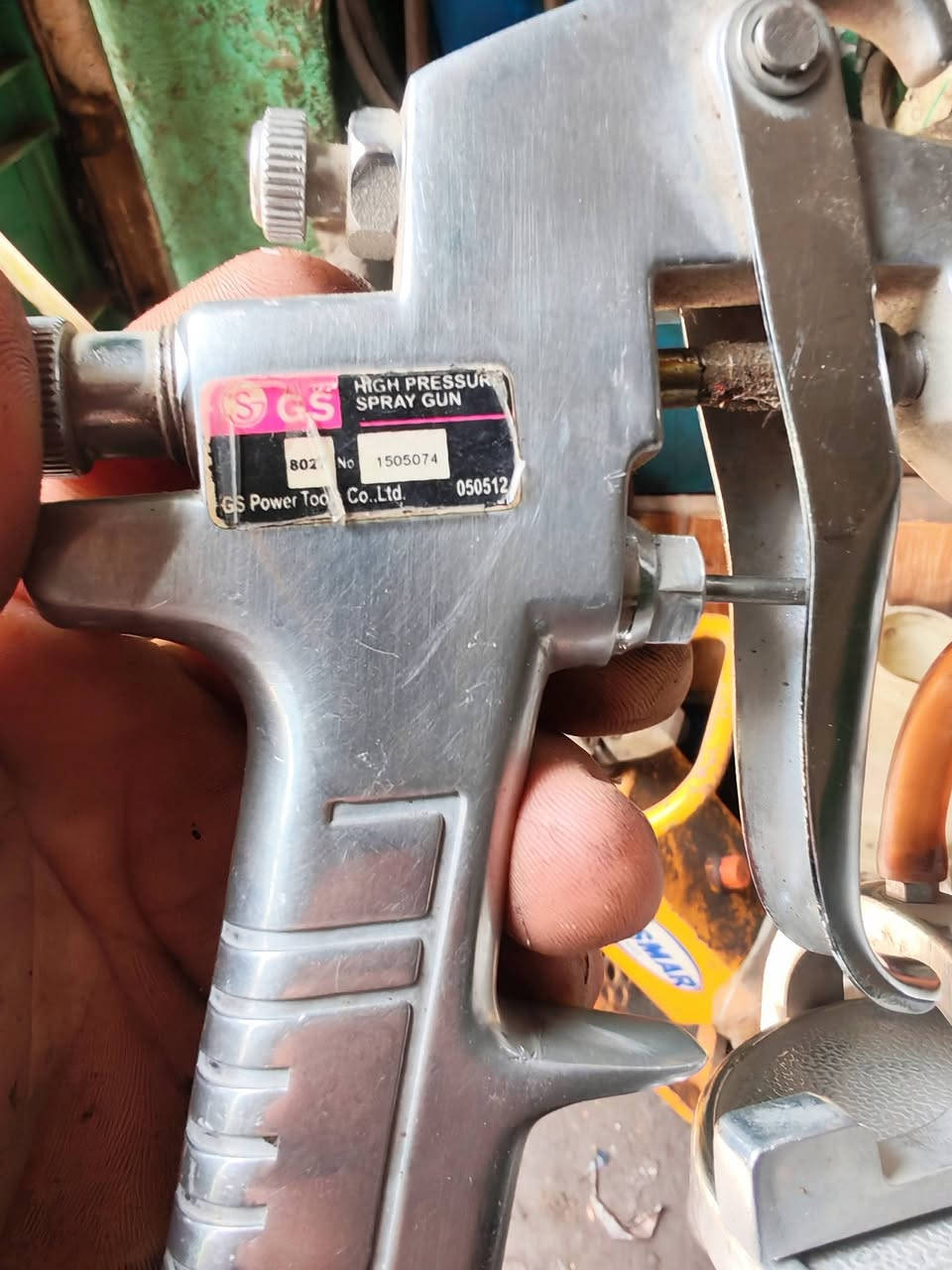 مسدس صبغ  770GS. السعر 50 الف. العنوان باب الشيخ خلف كراج النهضه ***********
