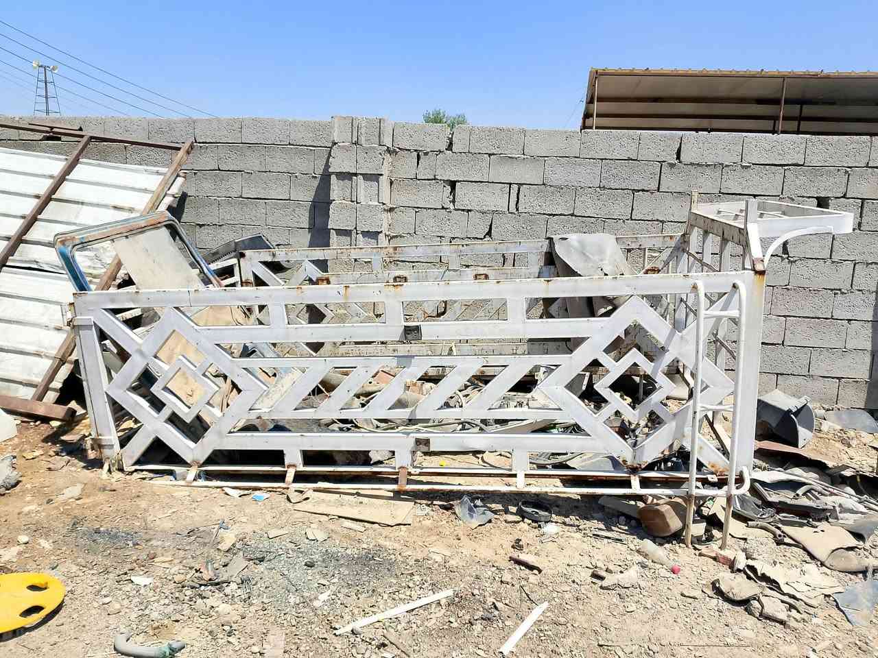 السلام عليكم محجر للبيع مال طويله ثمانيه جنكال دروجه وكامل الي يريده تواصل على هذا الرقم ***********
