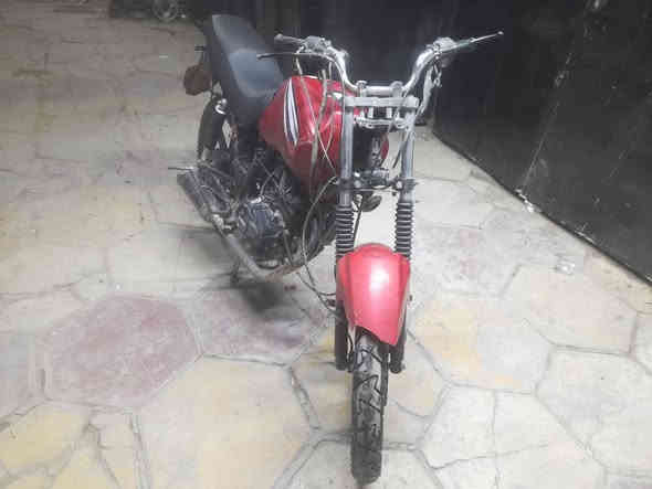 دراجه نوع سيام موديل 21 محرك مامفتوح الدراجه خير من الله شلعه ومعدل نقصها كهربائيات
سعرها400وبيها مجال قليل 
الشراي يتصل***********
مكاني بغداد الدورة
