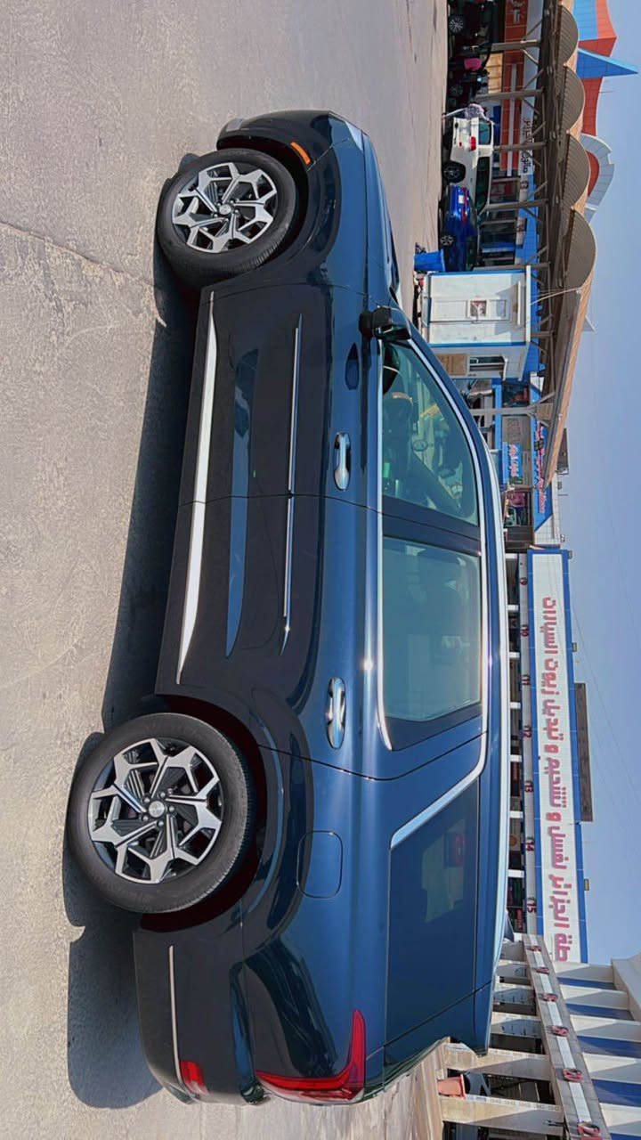 السلام عليكم 
بلسايد 2022فول 1/1 هيترك
المحرك : 3.8L V6
اللون :  ازرق غير محدد
رقم بغداد بأسمي 
المواصفات : 
فتحتين 
بصمة تشغيل + بصمة ابواب + تشغيل عن بعد
رادارات اماميه + خلفيه + جانبيه 
حساسات اماميه + خلفيه
5 كامرات 360 درجه 
كشنات اماميه خزن ميموري 
كشنات اماميه خلفيه تدفئه + تبريد 
كشنات جلد + سقف شاموه 
كشنات جميعها كهرباء+الصف الثالث صعود ونزول كهربائي
كشنات vip منفصل 
دشبول اضاءة محيطيه متعددة الالوان 
بردات جانبيه 
تبريد مركزي + منفصل التحكم 
تحكم ستيرن + شفتات ستيرن + تدفئه ستيرن 
مري هيتر + تعتيم 
ويل كب 20
سقف كنتاره
صندوق كهرباء شفط + 4وضعيات فتح صندوق
5 وضعيات قياده 
اوتو هولد + نقطه عمياء + اوتو بريك 
سايد بريك بصمه + مثبت سرعه + تحديد مسار 
شحن لاسلكي + شاشة كبير + carplay 
فور ويل 
وبعد بيها هواي مواصفات 
السيارة حادث  فقط جاملغ امامي جهة السايق سيارة مكفولة من صبغ ايرباك طاك
السعر 290 وبيها مجال قليل 
الشراي يتصل 
مكلف بالنشر 
*********** البصرة, العراق
