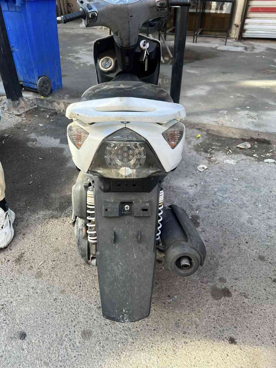 للبيع ثعلب مصار اقل الشهر نازله رمبه مكفوله كفاله عامه السعر 700قفل العنوان الاعظميه شراي يتصل ***********
