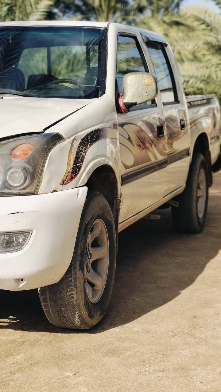 سلام عليكم سيارة للبيع سنويه موجوده بس رعيه  ماندله ابيع هل موجود التفصيل البقيه اتصال ع هاذه الرقم
‏‪0776 367 0012‬‏
