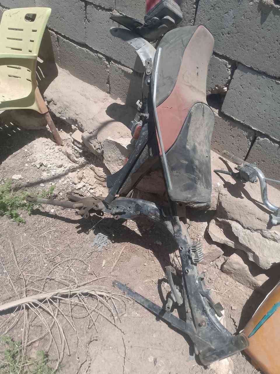غراض دراجه لبيع قيمه بل يرضي الله ابيع شلع وصخات يرلدلهن غسل
مكينه 23 شغاله 
شاصي 23 كلك 
صالنصه 
ستيرن 
كشن +تانكي
ستان +بكلايت 
*********** وتساب مكاني وركاه
