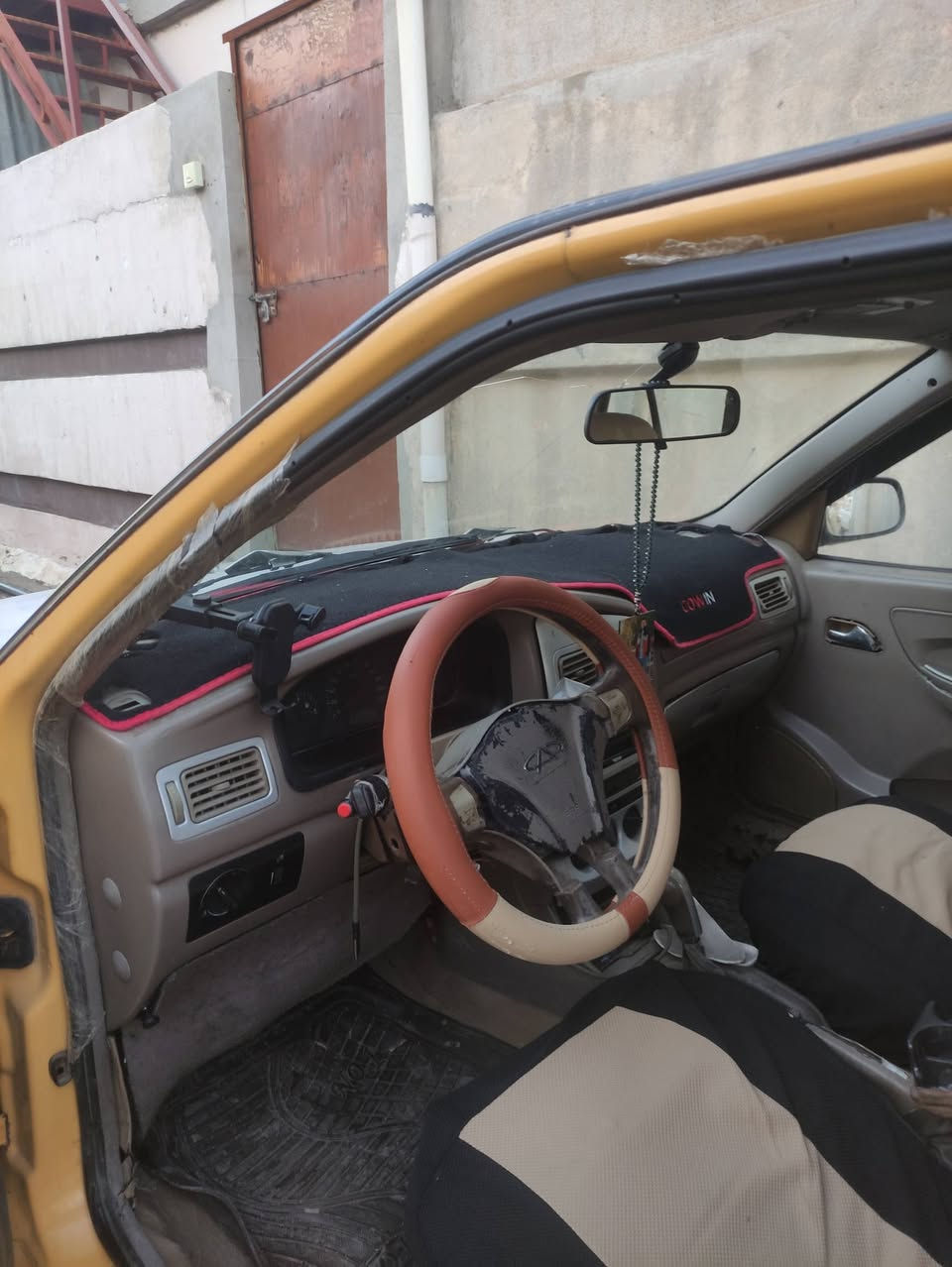 السلام و عليكم سياره شيري كوين موديل 2010 شرط الوكاله و التحويل السعر 20 وبيها مجال للاستفسار اكثر الاتصال ***********
