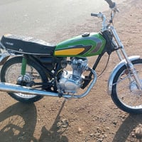 دراجه للبيع سعر ٣٢٥ وبيها مجال اوراق سكنر 07827551663