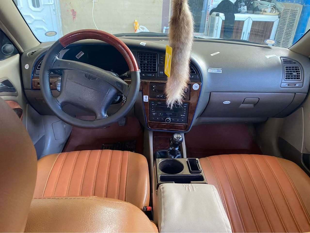 سعري 39گلاو مەجالێکی کەم
***********شوێن کەلار
نامە مەنێرە موشتەریت تلفۆن کە
~~~~~~~~~~~~~~~~~~~~~~~~~
داوێ نۆبرا 
مۆدێل2000
سەیارەکە نمونەیە لە جوانیە
گێر و مەکینەی لۆک لۆکە
جام کارەبا
4تایە و ویلی لۆک
جامی پێشەوە تازە گۆراوە
هەموو ناوی کراوە بە جلد
تەبریت سارد و گەرم بەشەرت
رەقەم سەنەوی ئەصلیە خاوەنی سەنەوی لەکەلارە سەنەوی تا 2028تازەیە
بەشەرت تحویل و وکالە
سعري 39گلاو مەجالێکی کەم
***********شوێن کەلار
نامە مەنێرە موشتەریت تلفۆن کە كالار, السليمانية
