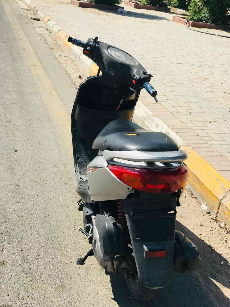 دراجة بريز البيع الياخضها يترحملي دراجة مكينة خرسة  تاكل الكاع كهربائيات كلهي شغالة العداد مال سرعة ول بانزين شغال هورن ابو سبع دكات كلوب مال بريك رماش جيب فيتر وتعال السعر 500وبيهي مجال مكان بغداد


**إذا كنت صاحب هذا الإعلان وتريد حذفه لأي سبب، رجاءا أرسل رسالة إلى الدعم الفني**