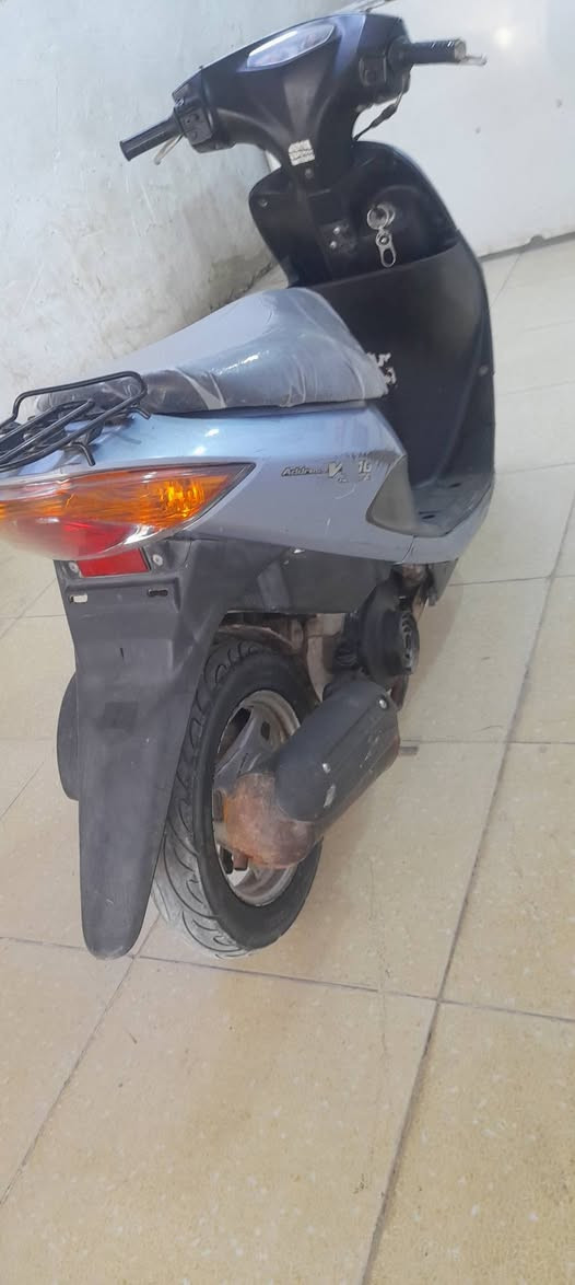 للبيع . نقصهه نوزل فقط النوزل البيها حالياا  تعبان . دراجه معمره محرك كله جديد


**إذا كنت صاحب هذا الإعلان وتريد حذفه لأي سبب، رجاءا أرسل رسالة إلى الدعم الفني**