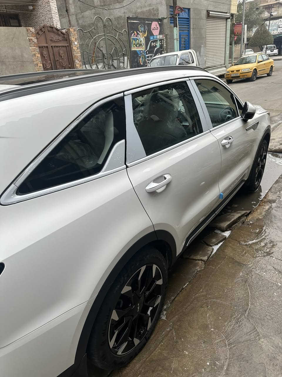 السلام عليكم كيا سورنتو 2025ويل 20بانوراما شركه الدوليه ماشيه 5الف زيرو بعد 3تبديلات دهن من الشركه السعر 342 غير متواجد في الفيس رقم ***********
