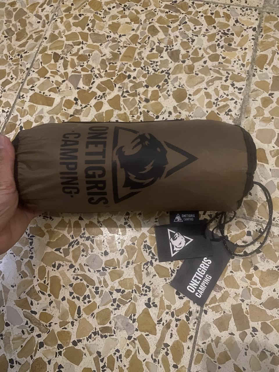 مضله تربط بين الاشجار بواسط حبل من الوسط موجود حلقات يمكن اضافة اعمدة
ماركة كلش قوية تفيد المتسلقين صغر الحجم والوزن القليل

القياس370 260x  
السعر 40 الف


**إذا كنت صاحب هذا الإعلان وتريد حذفه لأي سبب، رجاءا أرسل رسالة إلى الدعم الفني**
