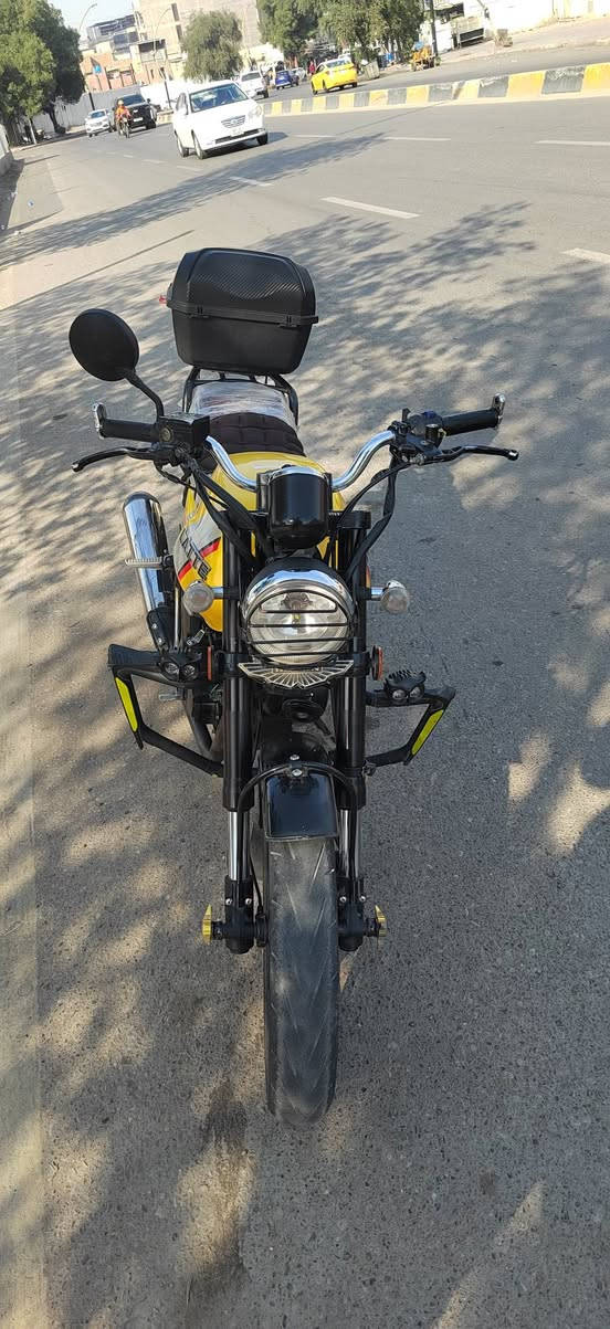 ياالله اسلام عليكم داي وان لاتي موديل23دراجه رقم ادياله انكليزي لوحات 2دراجه كلها بلاديه ماشيه10الف دراجه نظيفه معنه الكلمه مامفتوحه لاتبخير ولا تنقيص عشرط السعر 2400قفل سنويه بسمي امداور شوكت متريد اتصال ***********
