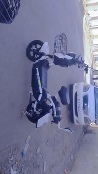 درجة شحن نضيفة للبيع بطاريات جديدة للتواصل رقم الهاتف 07708015863