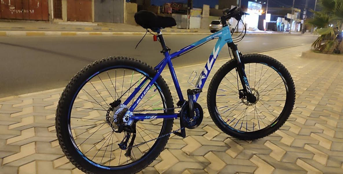 بايسكل جبلي الايطالي ابو الباركود
بايسكل حجم 29
 نضيف زلغ ما بيه 
بريكات هايدروليك  ماركت شيوماني🔥
بدالات 9×3

دبل هايدروليك تحكم قفل وفتح

بايسكل روعه نضيف (مخزن) 

275 وبي مجال لطيبين 
***********

اذا تاخذه وياه هديه
