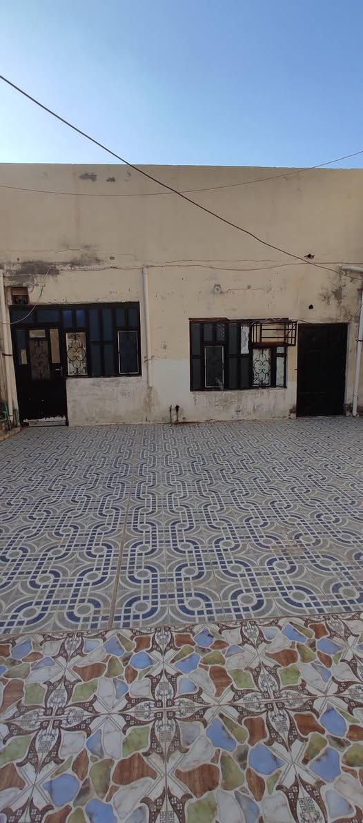 بيت للأيجار 

المنطقة 📍 : حي العسكري خلف المستوصف 
المساحة 📏 : 240 م
يحتوي البيت على صالة ومطبخ وغرفتين ومخزن وحمام داخلي 
وعلى صحيات خارجية بالاضافة الى حوش كبير 
سعر الايجار : 250 الف قفل 

للتواصل والاستفسار 📞: *********** سجاد علاء
