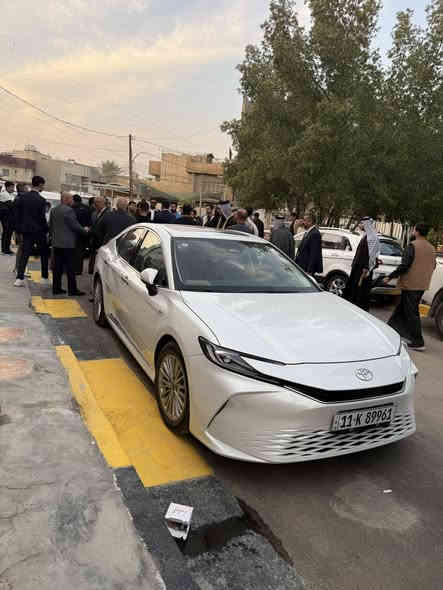 السلام عليكم 

كامري هايبرد 2024 شكل 25 

فول مواصفات 

محرك 2000

  مرقم وكامل

وكاله مجانيه

 سياره اقساط

المقترض والكفيل اخوان

العنوان بغداد الغزاليه 

*********** واساب ***********
