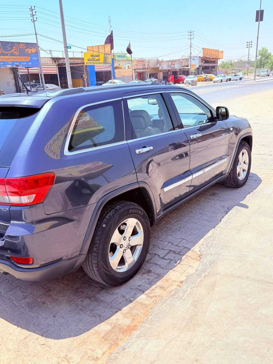 جيب لاريدو للبيع  او مراوس بجمسي او تاهو سياره لمتد  استفسار اكثر   اتصل ***********

