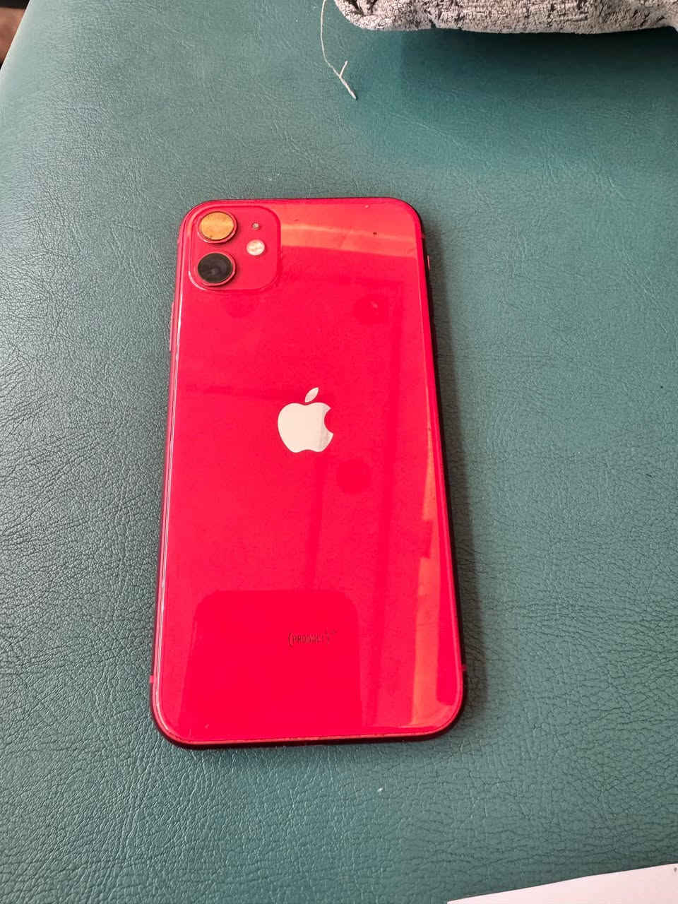ايفون 11عادي جهاز مبدل شاشه أصيله فقط بطاريه ٧٧ جهاز نضيف مكفول من زلخ. كله شغال السعر ١٧٥ التصال ***********مستعجل عله بيعته
