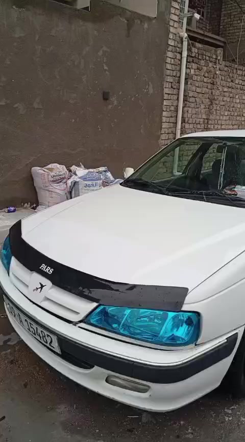 السلام عليكم بيجو بارص رقم انكليزي 
للبيع ب30 ورقه موديل 2011
رقم صاحبه ***********
مكلف بل نشر
