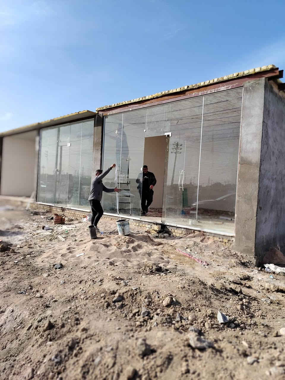 السلام عليكم
الكرار لعمل  الواجهات الزجاج العشره 10ملم
الاستفسار الاتصال بالرقم ***********
