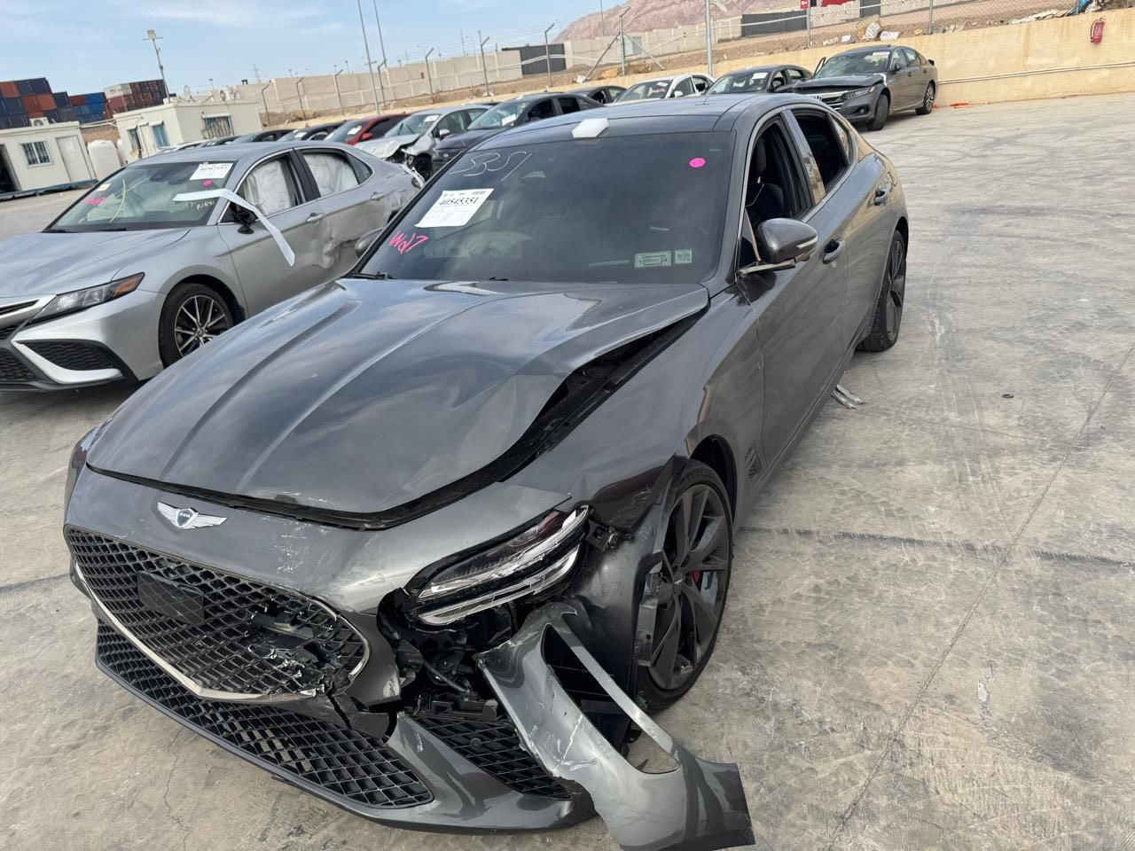 السلام عليكم
جينيسس G70  موديل 23 برستيج اعلى فئه فول مواصفات V6 توين تيربو حادث كلش خفيف بس بارد بيها بدون تبديل بدون صبغ رقم ديالى مشروع وطني كل المحافظات تداور السياره تخم تاير جديد كامله مكمله  سعرها 240 وبيها مجال حق الجيه 

***********
