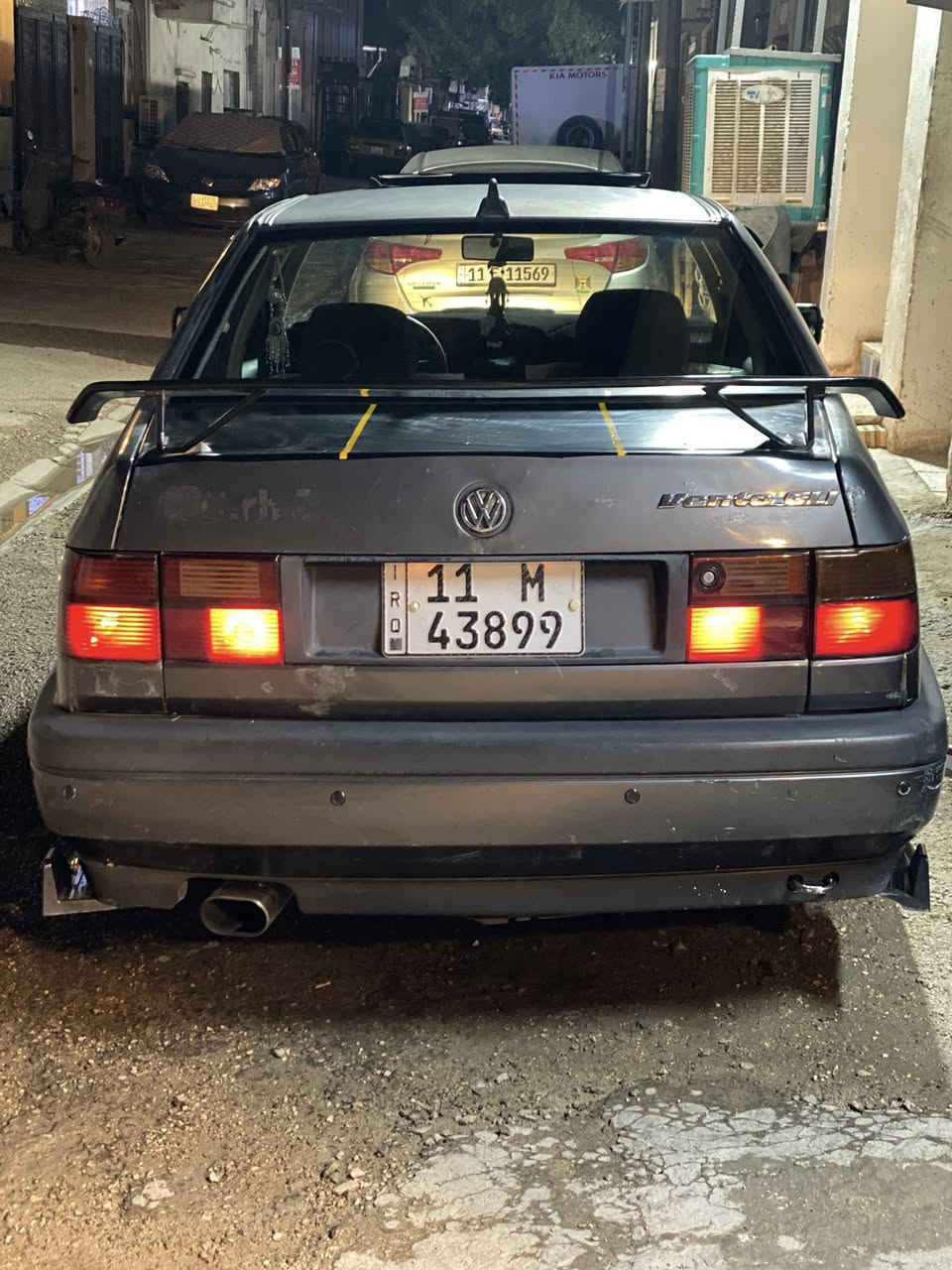 سلام وعليكم سياره كولف موديل 1993 فنتو محرك 2000 كير مكينه كفاله السياره مالي صبغ عله البلاد نقص بس غاز تبريد فقط السياره نضيفه كلش احلى من الصوره مكانه بغداد الحريه رقم الهاتف  ***********. السعر ٣٥ قفل
