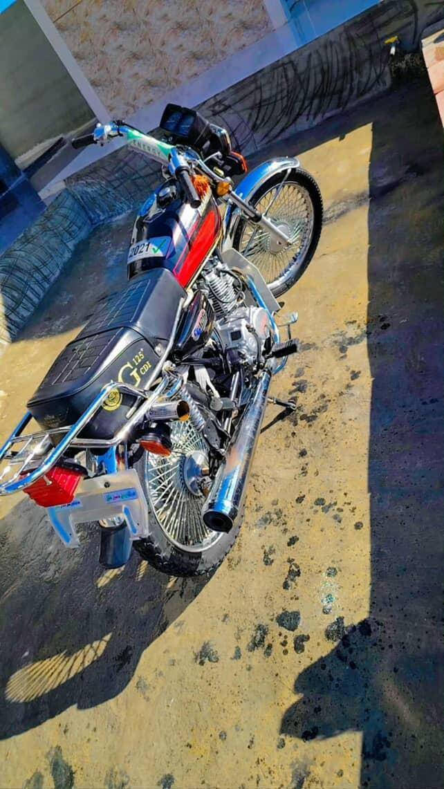 السلام عليكم متاح موطور ايراني موديل 21 منفيس اوراق مكاتبه اصوليه شرط المحرك مامطخوخ صبانه موطور كلشي ما يعوزو موطور دمعه السعر 500وبي مجال للطيبين والمو شراي لا تبزعني


**إذا كنت صاحب هذا الإعلان وتريد حذفه لأي سبب، رجاءا أرسل رسالة إلى الدعم الفني**