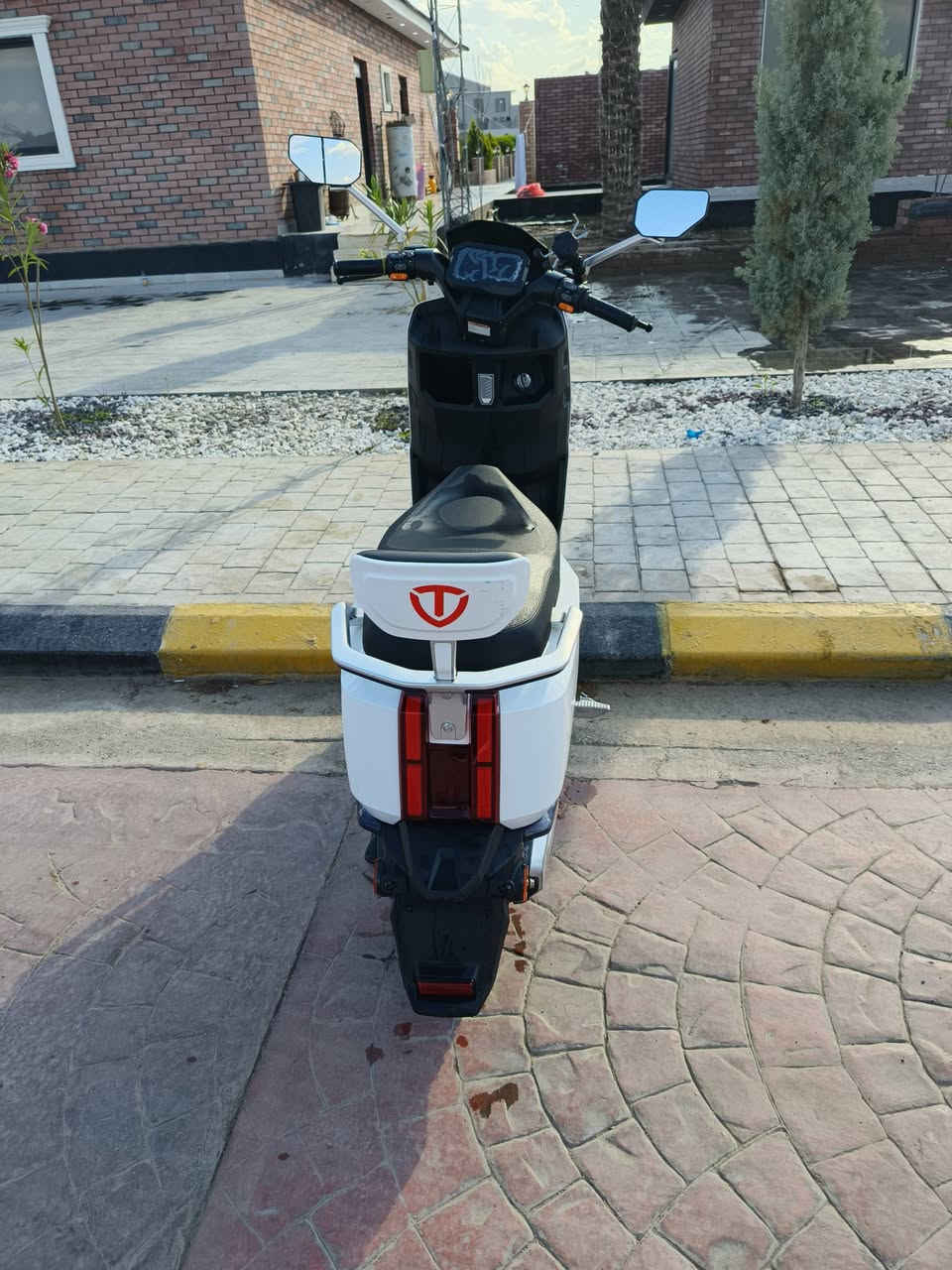 لبيع ماطور ريان 
سعر مليون و 150 بي مجال لطبين 
‏‪***********‬‏
