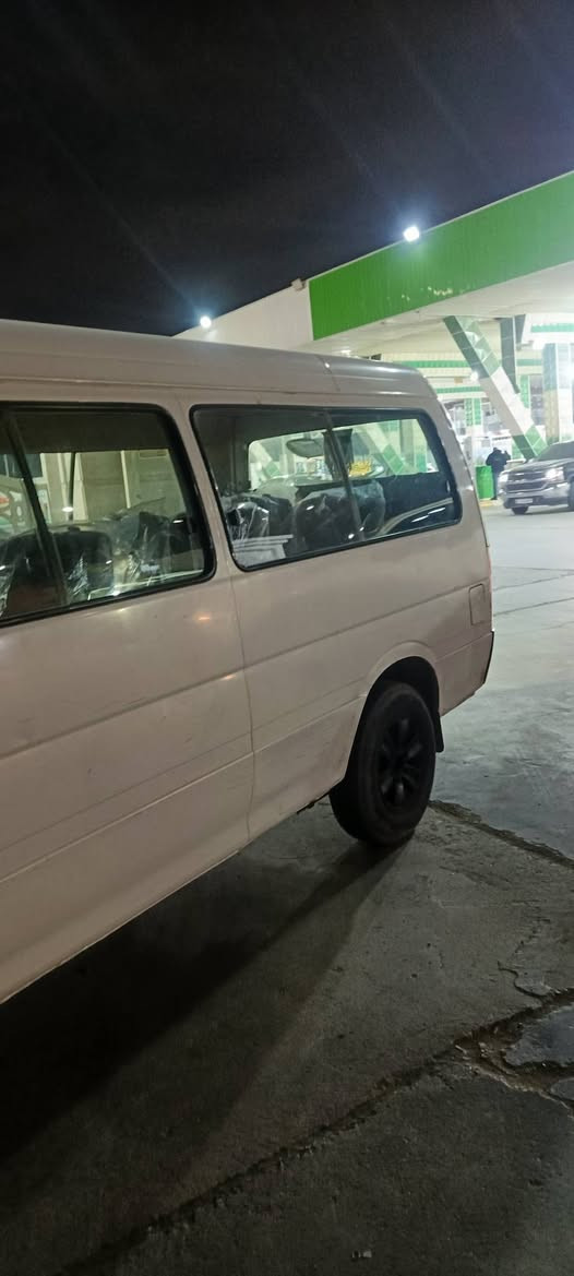 شلونكم شباب عندي هاي جنبي ٢٠١٤ سياره كفاله كير محرك اكسل تخم تاير ما بيها اي نص كل للشارع وللعلم سياره موصليه سعرها ٣٨ وبيها مچال شويه عنوانها ديالى *********** والرقم بي واتساب
