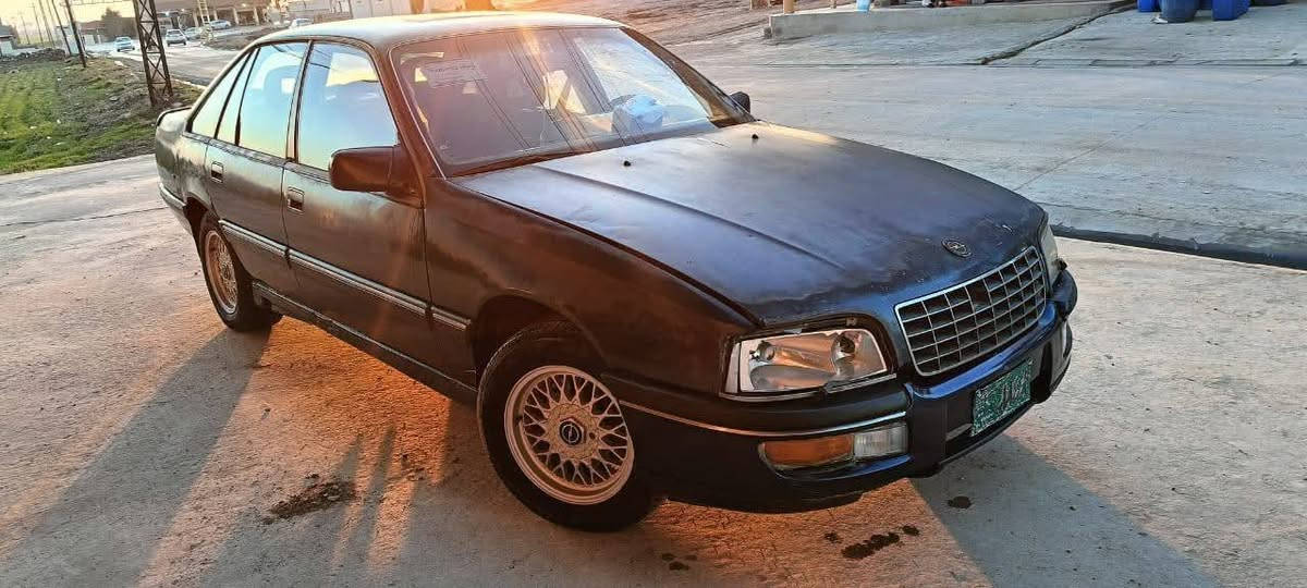 السلام عليكم اوبل سيناتور مكينه 26 بلاد كير ومكينه شرط   قفل مركزي سلايت كهربائيات كلها شغاله طخم جديد   بدون ضرر مكان السياره موصل سعر 10 ورقات طرايك بصره.
***********وتساب
