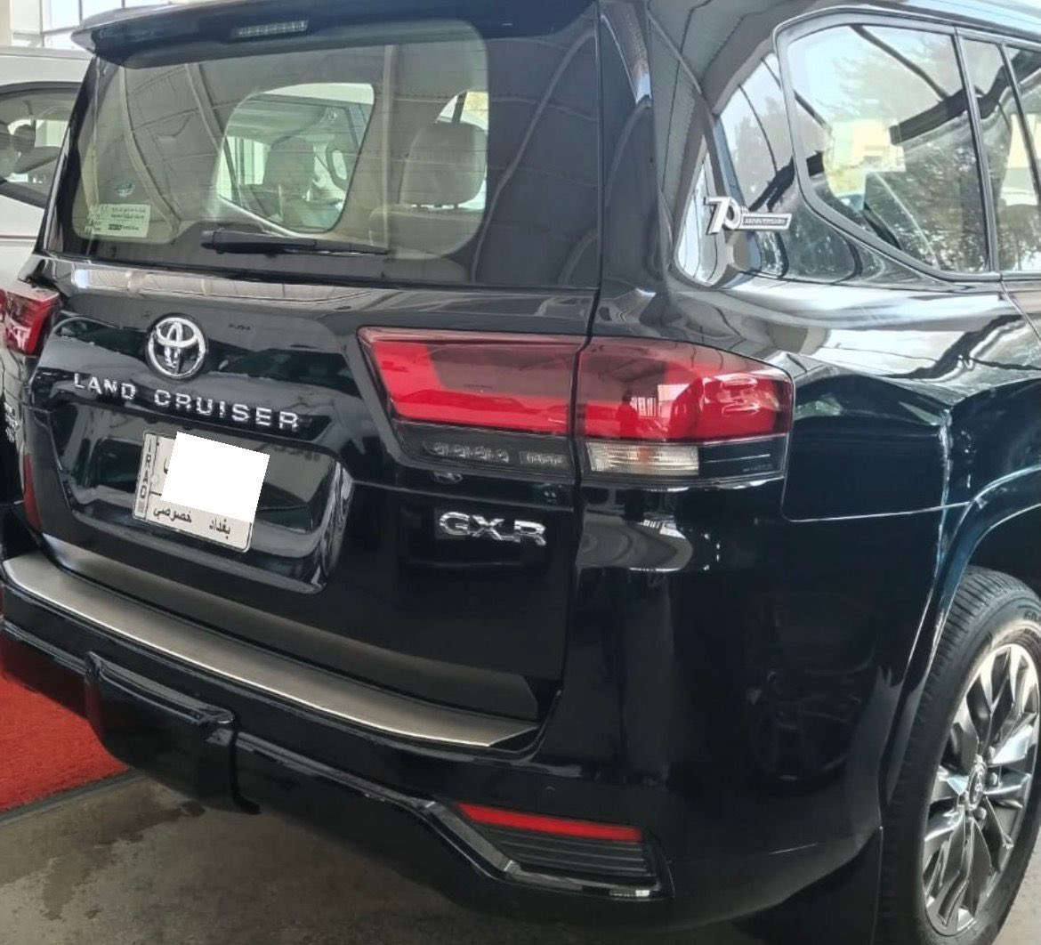 السلام عليكم
تويوتا لاندكروزر GXR TWIN TURBO 
موديل 2022 خليجي أرقام بغداد 
ضمان شركة ساس مستخدم

محرك 6سلندر سعة 3500cc تون توربو
المسافة المقطوعة 100000 كيلومتر
بدون صبغ نظيفة
بصمة تشغيل وبصمة ابواب
تشغيل عن بعد
حساس امامي وخلفي
مقاعد كهرباء جلد تبريد
كشافات أمامية
مري كهرباء
سلايد روف
شاشة وسطية كبيره
تبريد ثلاث قطع
سبعة راكب
صندوق كهرباء
شاشه خلفيه
ثلاجة صغيرة
شاحن واير ليس
ويل كب 20 انج
فور ويل
تحكم استيرن جهتين
مود درايف
اوتو هولد
—————————————————-
معرض الرشيد المركزي لتجارة السيارات
معارض البياع - الشارع الاول - خلف مرآب البياع .
___________________________
للاستفسار اكثر الاتصال على الارقام التالية :.
***********
***********
